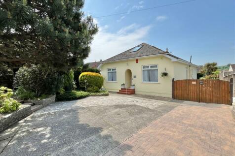 4 bedroom detached bungalow for sale