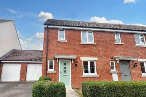Thestfield Drive, Trowbridge BA14 3 bed end of terrace house for sale