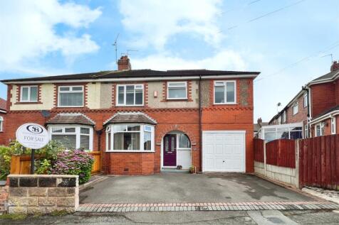 4 bedroom semi-detached house for sale