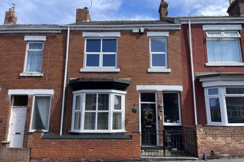 4 bedroom terraced house for sale