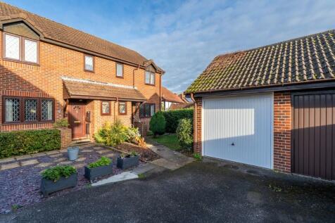 Conference Drive, Locks Heath... 3 bed semi