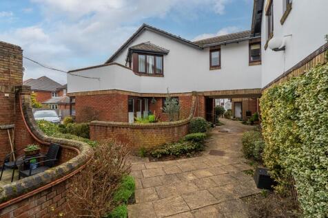 Garden Mews, Warsash, Southampton... 2 bed flat for sale