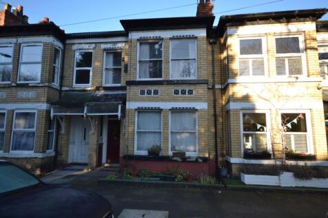 Duesbery Street, Hull HU5 3 bed terraced house for sale