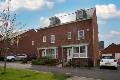 5 bedroom semi-detached house for sale
