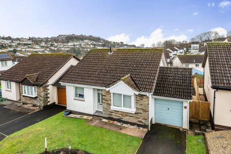 Moor View Drive, Teignmouth, TQ14 9UR 2 bed detached bungalow for sale