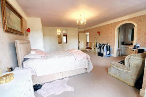 Cannock Road, WOLVERHAMPTON 5 bed detached house for sale