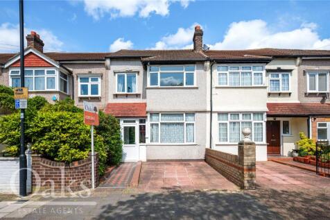 Runnymede Crescent, Streatham Vale 3 bed terraced house for sale