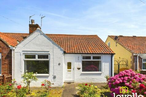 2 bedroom semi-detached bungalow for sale