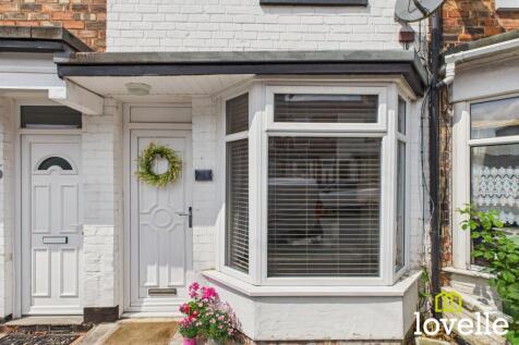Wainfleet Avenue, East Riding of... 2 bed terraced house for sale