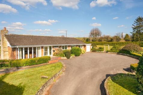 4 bedroom detached bungalow for sale