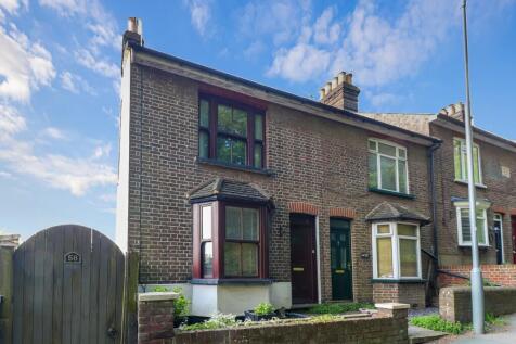 White Hill, Chesham, Buckinghamshire... 3 bed end of terrace house for sale