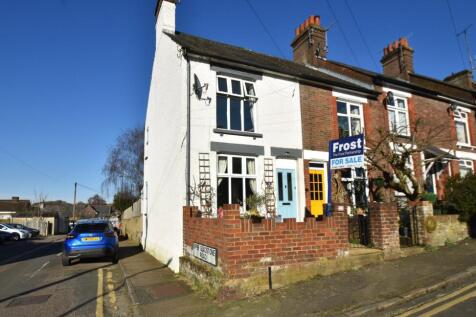 Queens Road, Chesham... 2 bed end of terrace house for sale