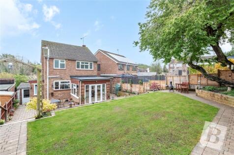 Brookside Road, Istead Rise... 3 bed house for sale