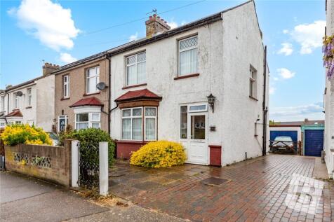 Kings Drive, Gravesend, Kent, DA12 3 bed semi