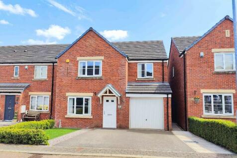 4 bedroom detached house for sale