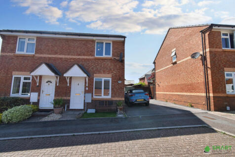 2 bedroom semi-detached house for sale