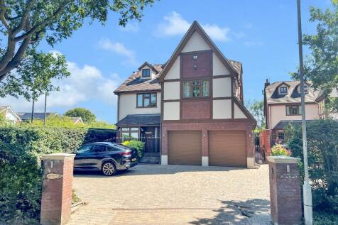 5 bedroom detached house for sale