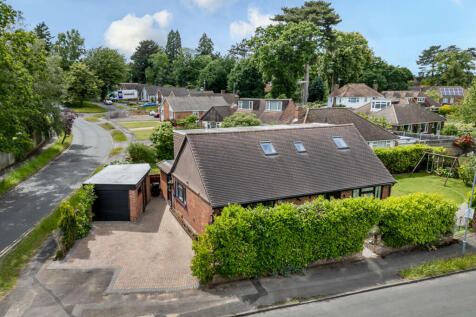 Oaklands Drive, Wokingham 5 bed detached house for sale