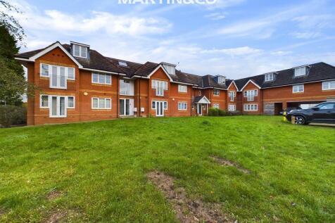 Lily Court, Wokingham 2 bed apartment for sale