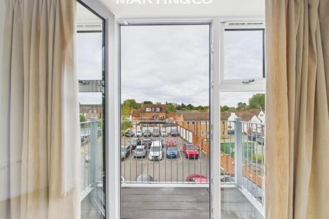 Peach Street, Wokingham 1 bed apartment for sale