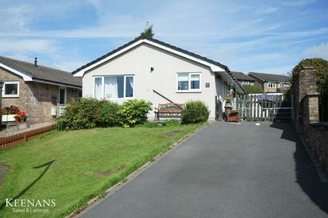 3 bedroom detached bungalow for sale