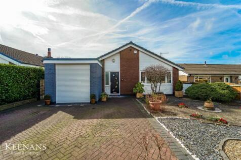 3 bedroom detached bungalow for sale