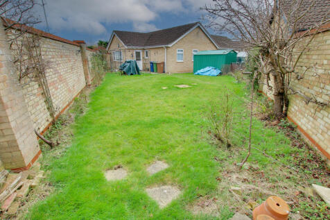 3 bedroom detached bungalow for sale