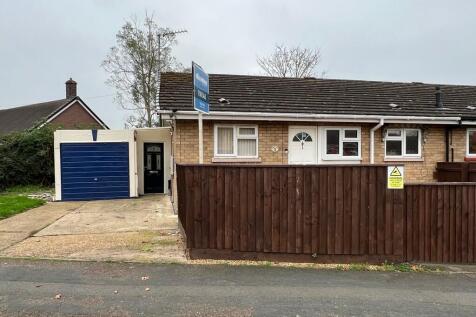 2 bedroom terraced bungalow for sale