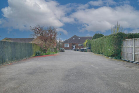 5 bedroom chalet for sale