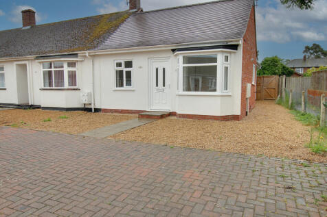 2 bedroom terraced bungalow for sale