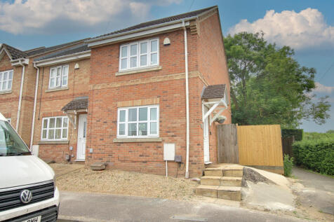 2 bedroom end of terrace house for sale