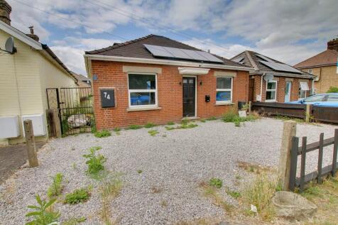 3 bedroom detached bungalow for sale