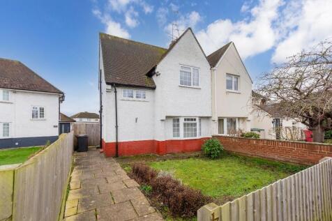 St. Georges Crescent, Cippenham 3 bed semi