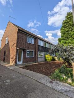 2 bedroom ground floor maisonette for sale
