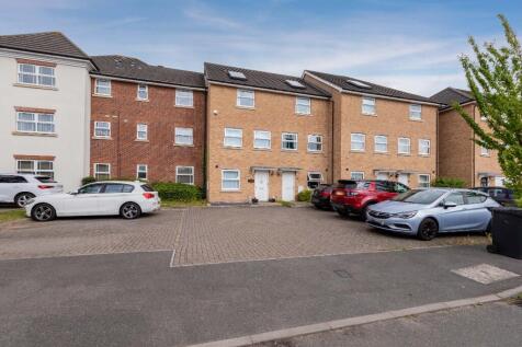 Eagle Road, Cippenham 4 bed townhouse for sale
