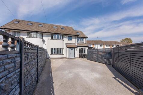 Lower Cippenham Lane, Cippenham 5 bed semi