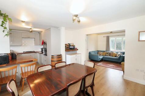 4 bedroom house for sale