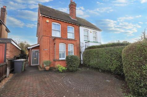 Elstree Hill South, Elstree, Borehamwood 3 bed semi