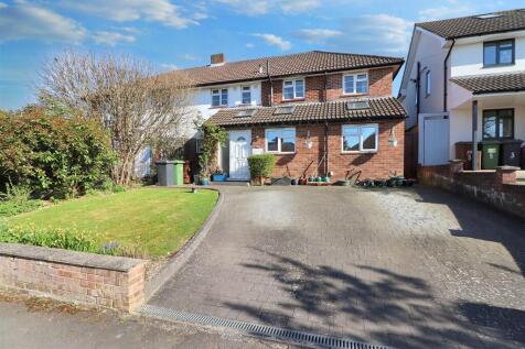 4 bedroom semi-detached house for sale