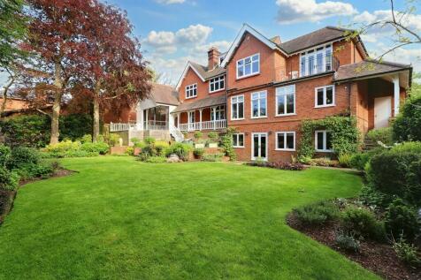 6 bedroom detached house for sale