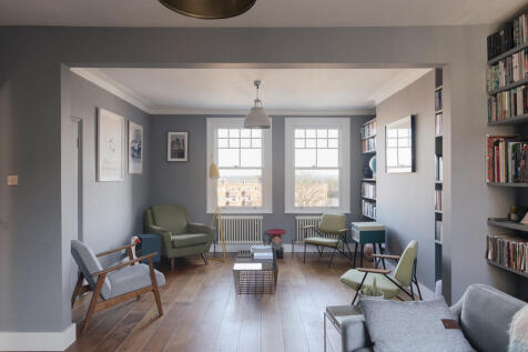 3 bedroom flat for sale