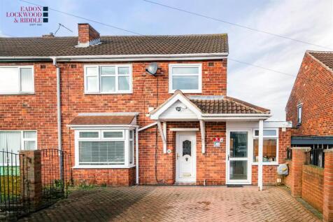 3 bedroom semi-detached house for sale