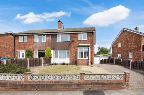 3 bedroom semi-detached house for sale