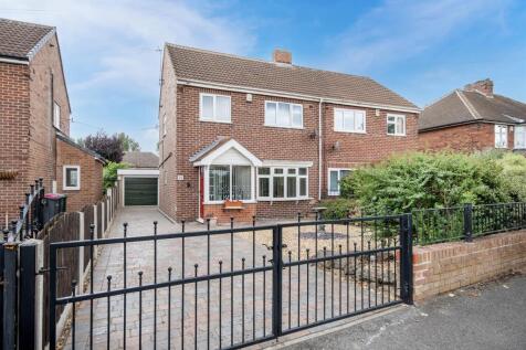 2 bedroom semi-detached house for sale