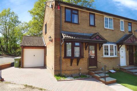 Woodstock Close, Hedge End, Southampton 2 bed semi