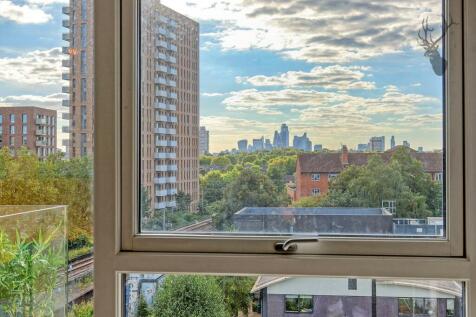 Northmeade House, Bow 2 bed apartment for sale