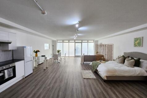 Palmers Road, Bethnal Green 1 bed apartment for sale