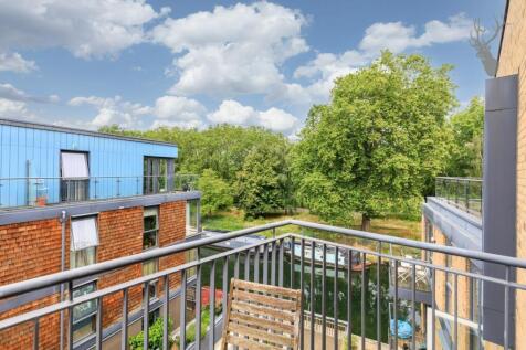 Gun Wharf, Victoria Park 1 bed apartment for sale