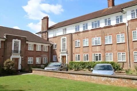 3 bedroom ground floor flat for sale