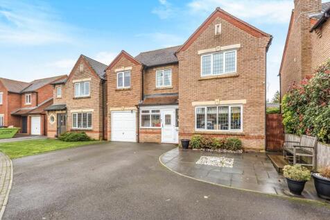 6 bedroom detached house for sale
